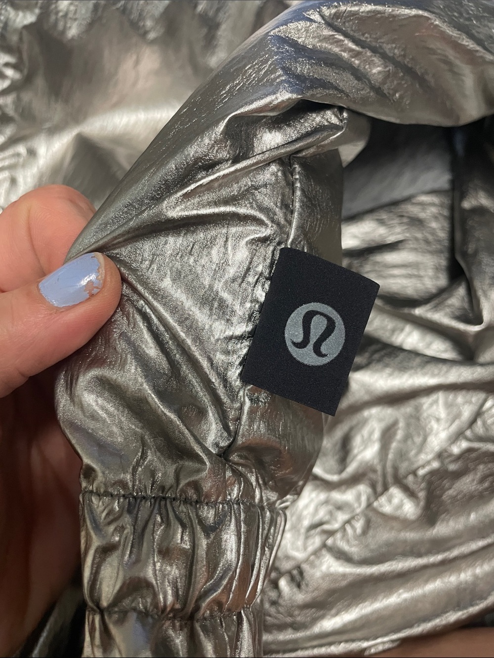 Lululemon* Barrys stronger as one Metallic Silver hooded Windbreaker coat - Picture 6 of 13